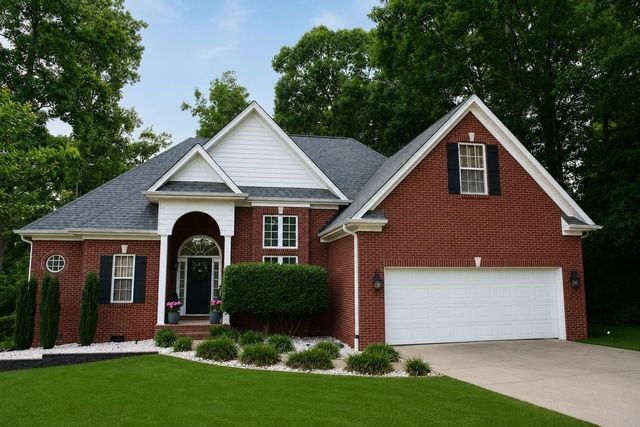 512 Scenic Oak Drive, Moore, SC 29369