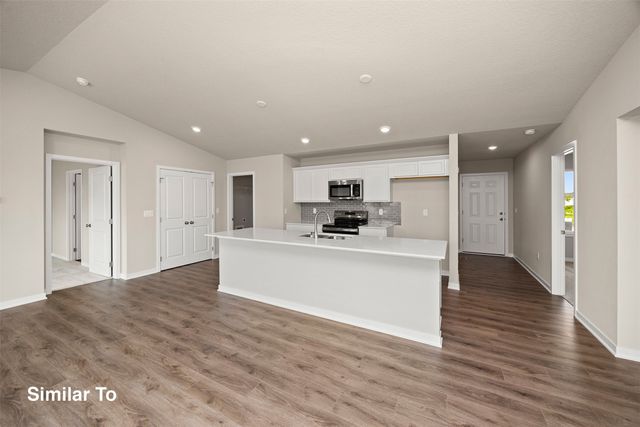 1104 Featherstone Avenue NE, Bondurant, IA 50035