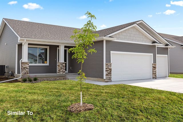 1104 Featherstone Avenue NE, Bondurant, IA 50035