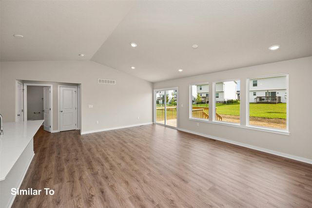 1104 Featherstone Avenue NE, Bondurant, IA 50035