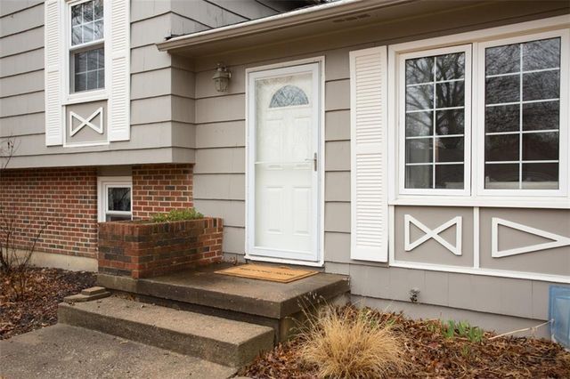 9706 HAYES Drive, Overland Park, KS 66212