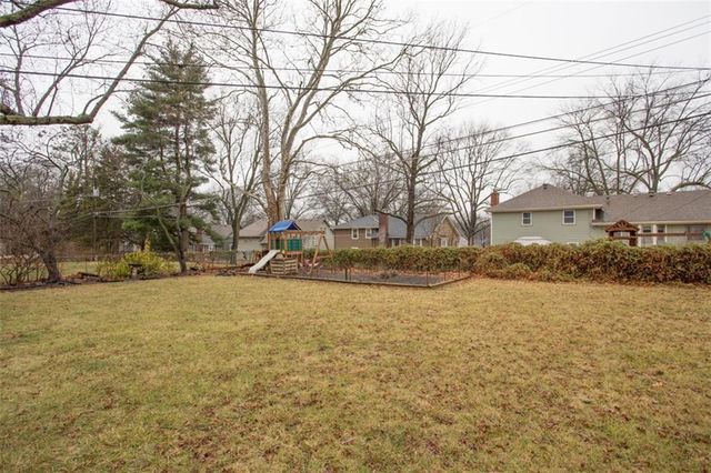 9706 HAYES Drive, Overland Park, KS 66212