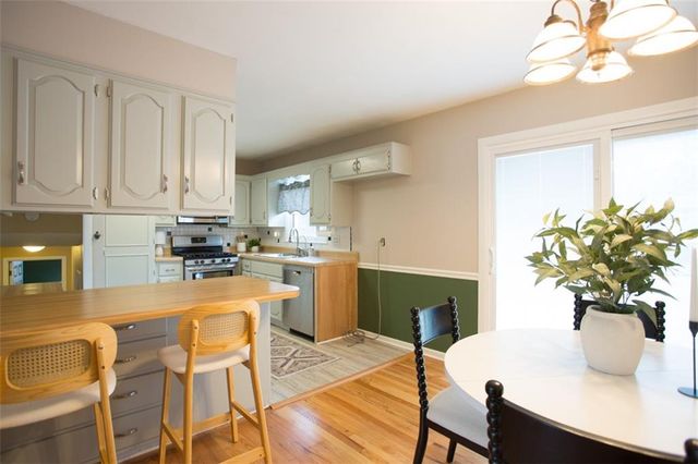 9706 HAYES Drive, Overland Park, KS 66212