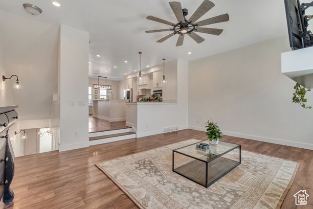 5262 W SOUTH JORDAN PKWY, South Jordan, UT 84009