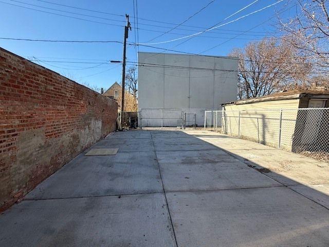 2142 S Trumbull Avenue, Chicago, IL 60623