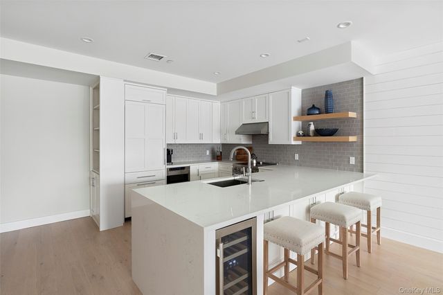 123 Sterling Avenue 4, Greenport, NY 11944