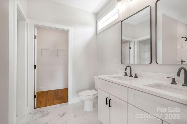 697 S Grove Street, Lincolnton, NC 28092