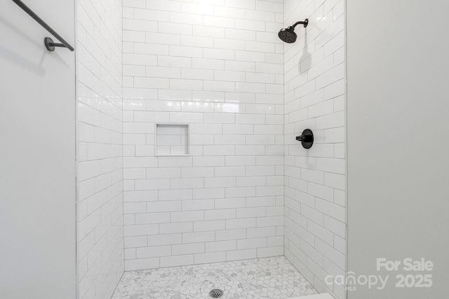 697 S Grove Street, Lincolnton, NC 28092