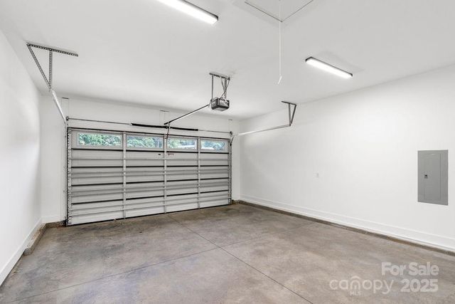 697 S Grove Street, Lincolnton, NC 28092