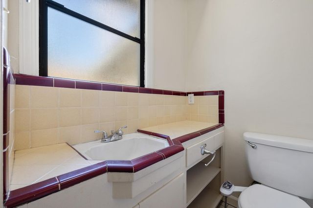 121 N Central Ave, Lodi, CA 95240