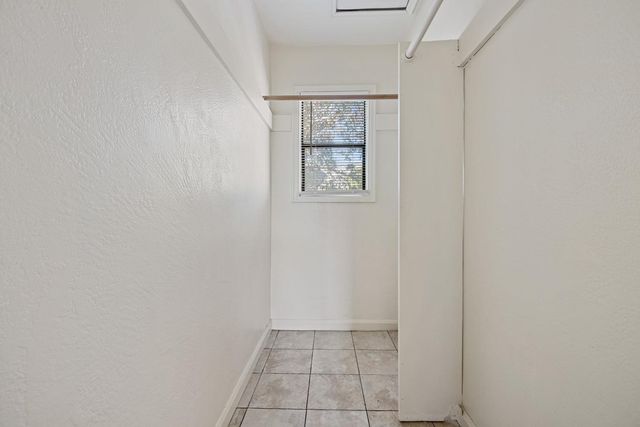 121 N Central Ave, Lodi, CA 95240