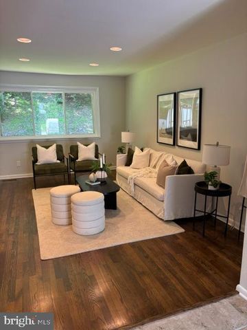 4625 HAWKSBURY RD, Pikesville, MD 21208