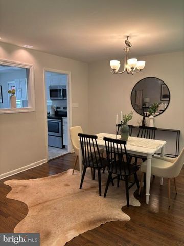 4625 HAWKSBURY RD, Pikesville, MD 21208