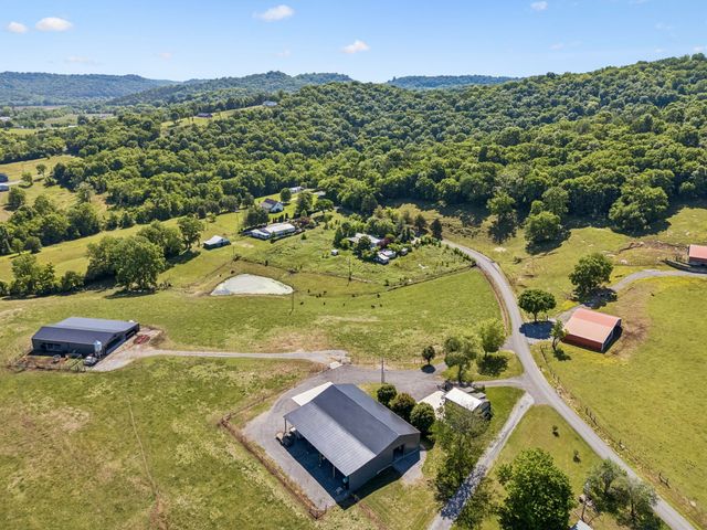 124 Hickman Creek Rd, S, Hickman, TN 38567
