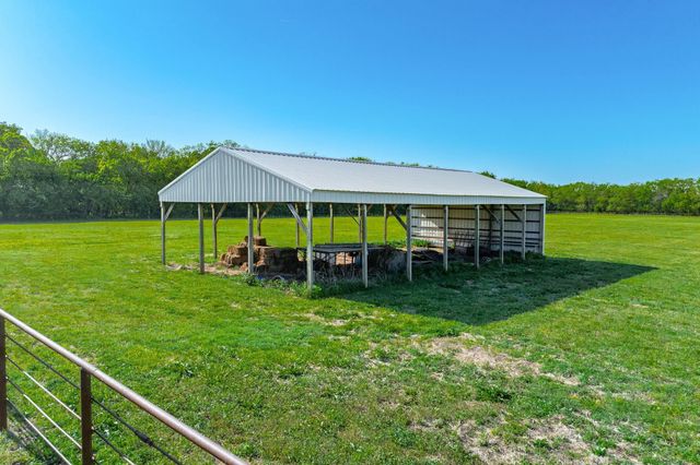 656 E 110th Ave N, Peck, KS 67120