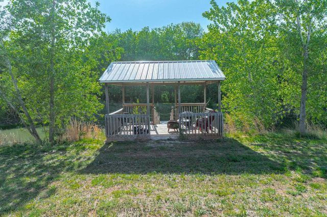 656 E 110th Ave N, Peck, KS 67120