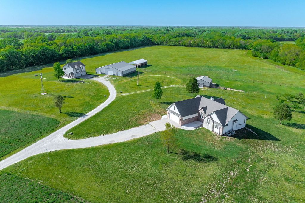 656 E 110th Ave N, Peck, KS 67120