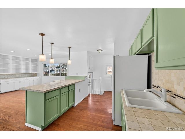 3915 S Grant St, Englewood, CO 80113