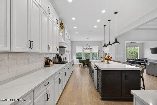 137 TRADESMAN Lane, St. Johns, FL 32259