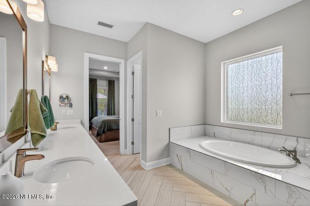 137 TRADESMAN Lane, St. Johns, FL 32259