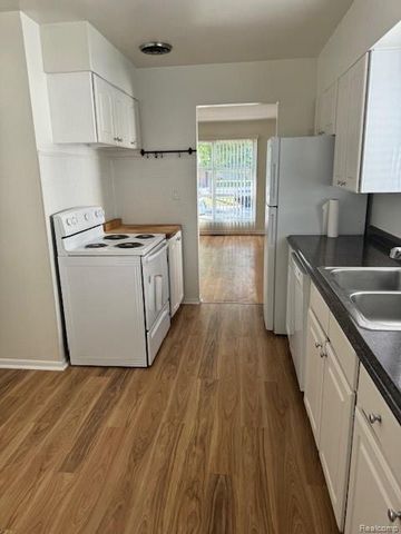 1377 Chapin Avenue, Birmingham, MI 48009