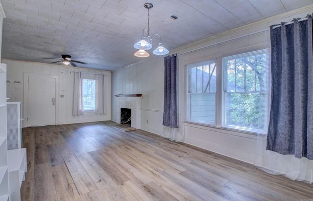 2028 Johnston Avenue, Conway, AR 72034