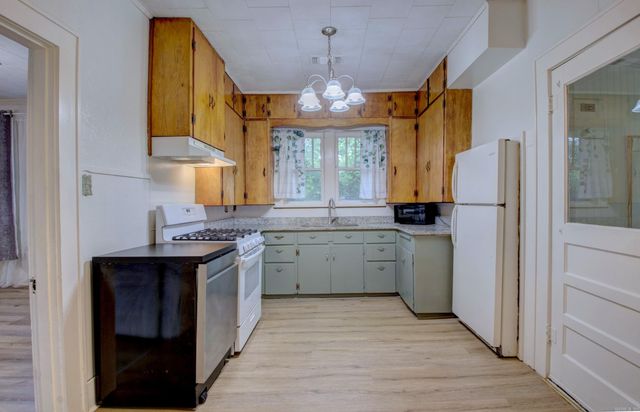 2028 Johnston Avenue, Conway, AR 72034