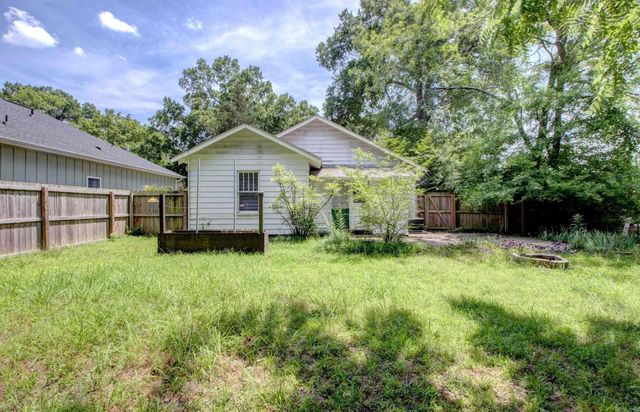 2028 Johnston Avenue, Conway, AR 72034