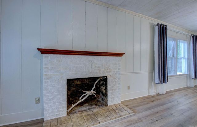 2028 Johnston Avenue, Conway, AR 72034