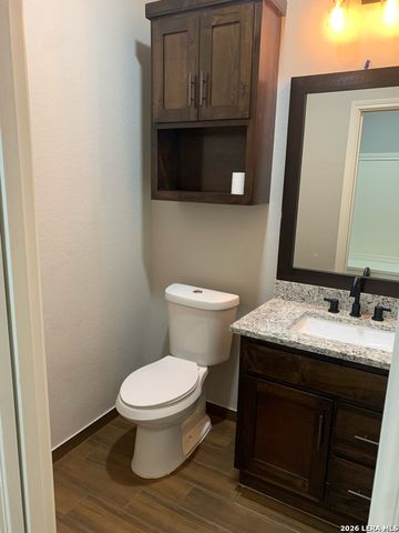 128 Woodbridge, La Vernia, TX 78121