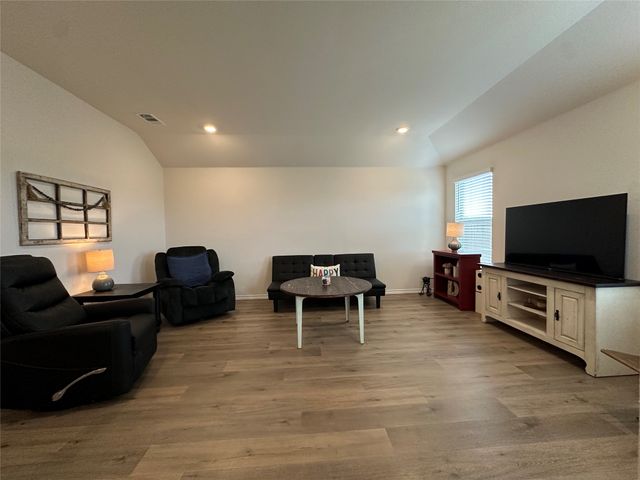 1329 Skyline Drive, Denton, TX 76207