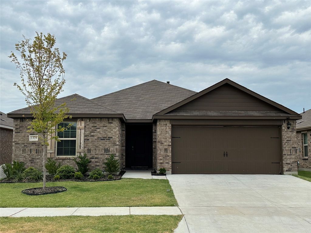 1329 Skyline Drive, Denton, TX 76207