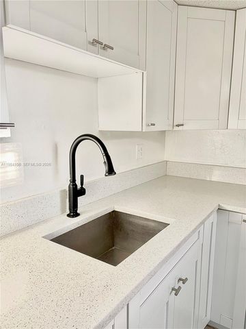 1147 NW 9th Ave 6, Fort Lauderdale, FL 33311