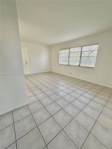 1147 NW 9th Ave 6, Fort Lauderdale, FL 33311