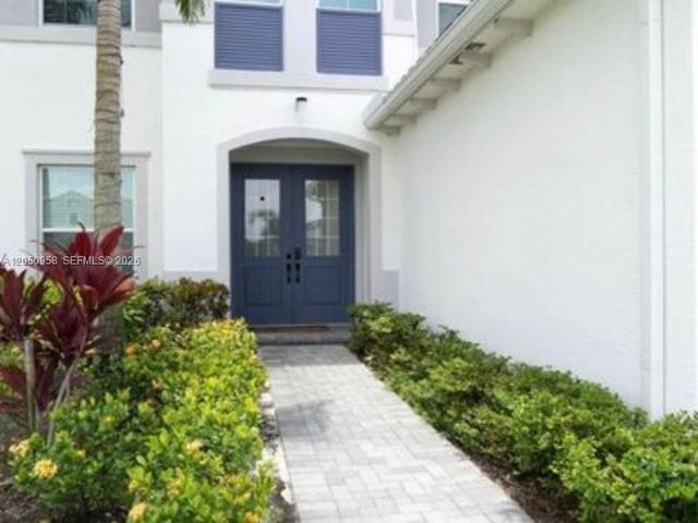 5626 Liberty Ln, Westlake, FL 33470