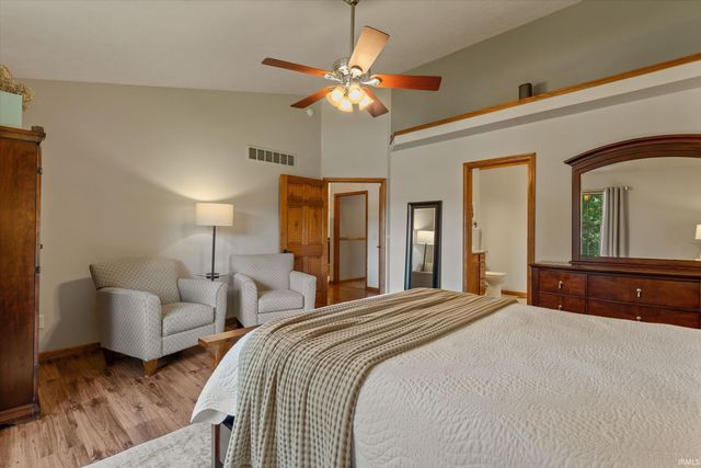 51921 Primrose Road, South Bend, IN 46628