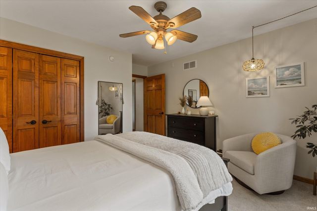 51921 Primrose Road, South Bend, IN 46628