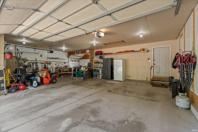 51921 Primrose Road, South Bend, IN 46628