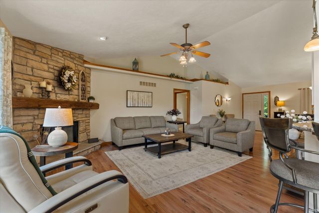 51921 Primrose Road, South Bend, IN 46628