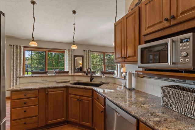 51921 Primrose Road, South Bend, IN 46628