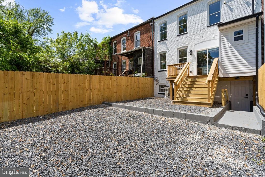 Image 67 of property listing at 3015 WYLIE AVE, Baltimore, MD 21215