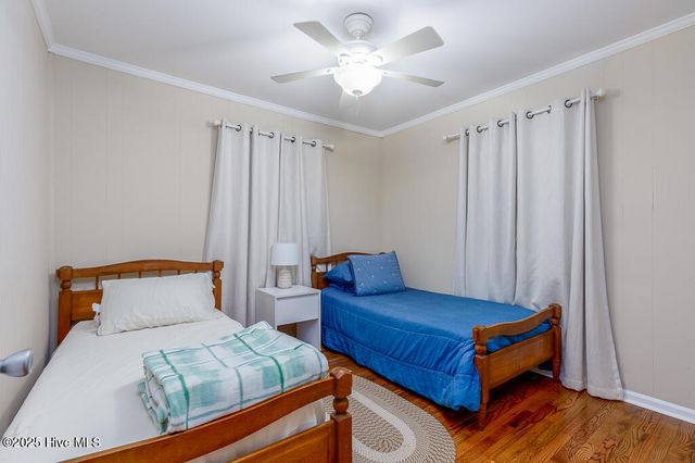 1407 Arendell Street, Morehead City, NC 28557