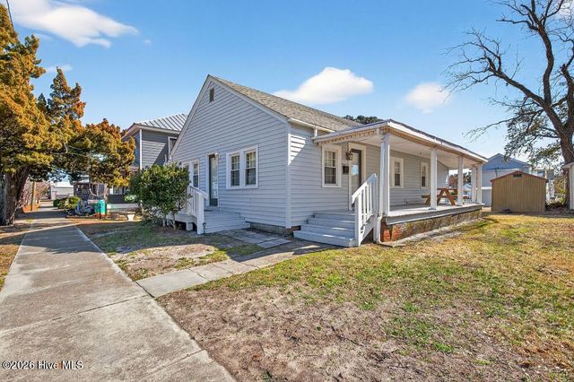 1407 Arendell Street, Morehead City, NC 28557
