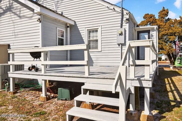 1407 Arendell Street, Morehead City, NC 28557