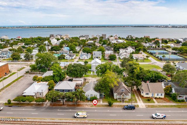 1407 Arendell Street, Morehead City, NC 28557