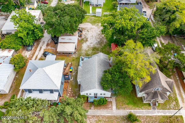 1407 Arendell Street, Morehead City, NC 28557