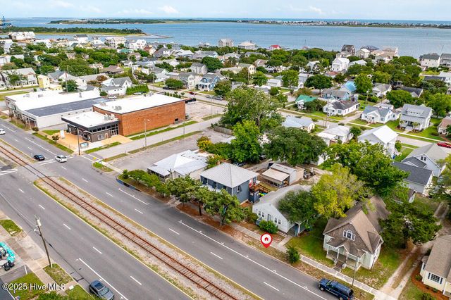 1407 Arendell Street, Morehead City, NC 28557