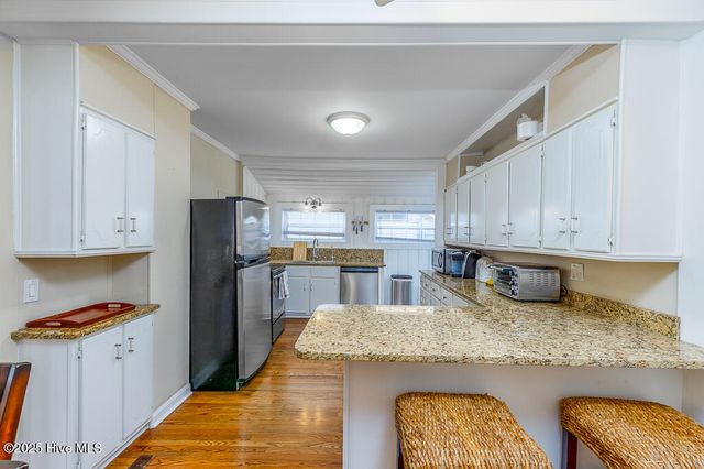 1407 Arendell Street, Morehead City, NC 28557