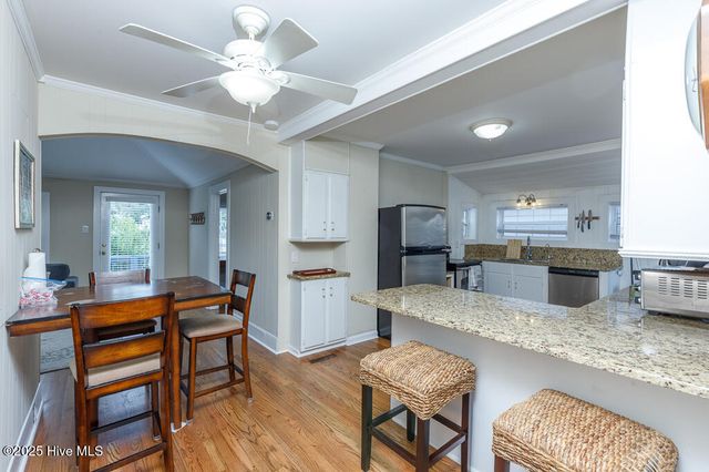 1407 Arendell Street, Morehead City, NC 28557