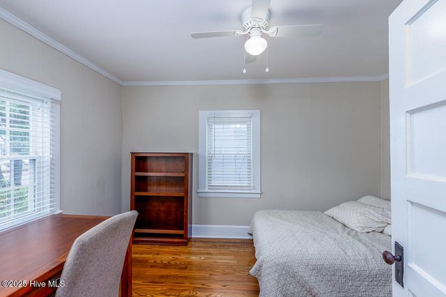 1407 Arendell Street, Morehead City, NC 28557